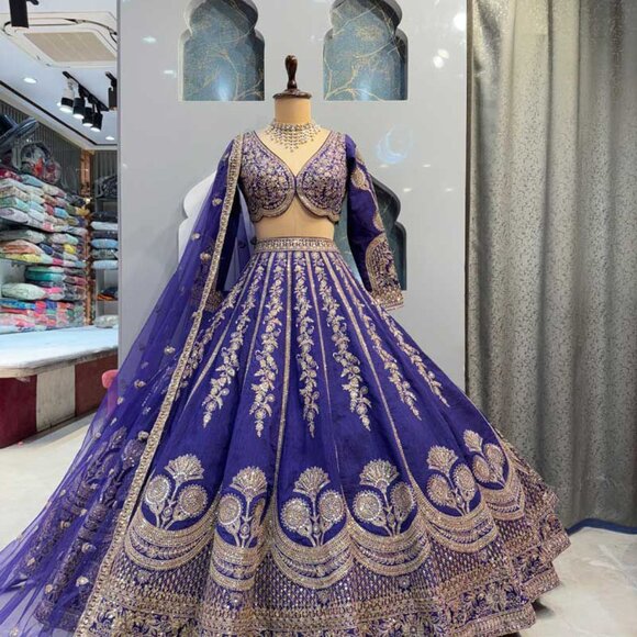 DESIGNER LEHENGA - Picture 3 of 14